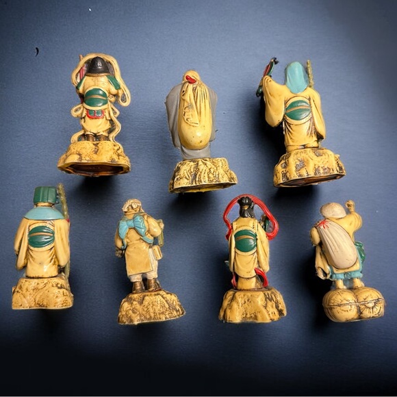 SET OF 7 VINTAGE JAPANESE GODS OF FORTUNE DEITIES FIGURINES - Picture 5 of 12